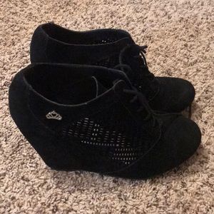 Black wedged booties